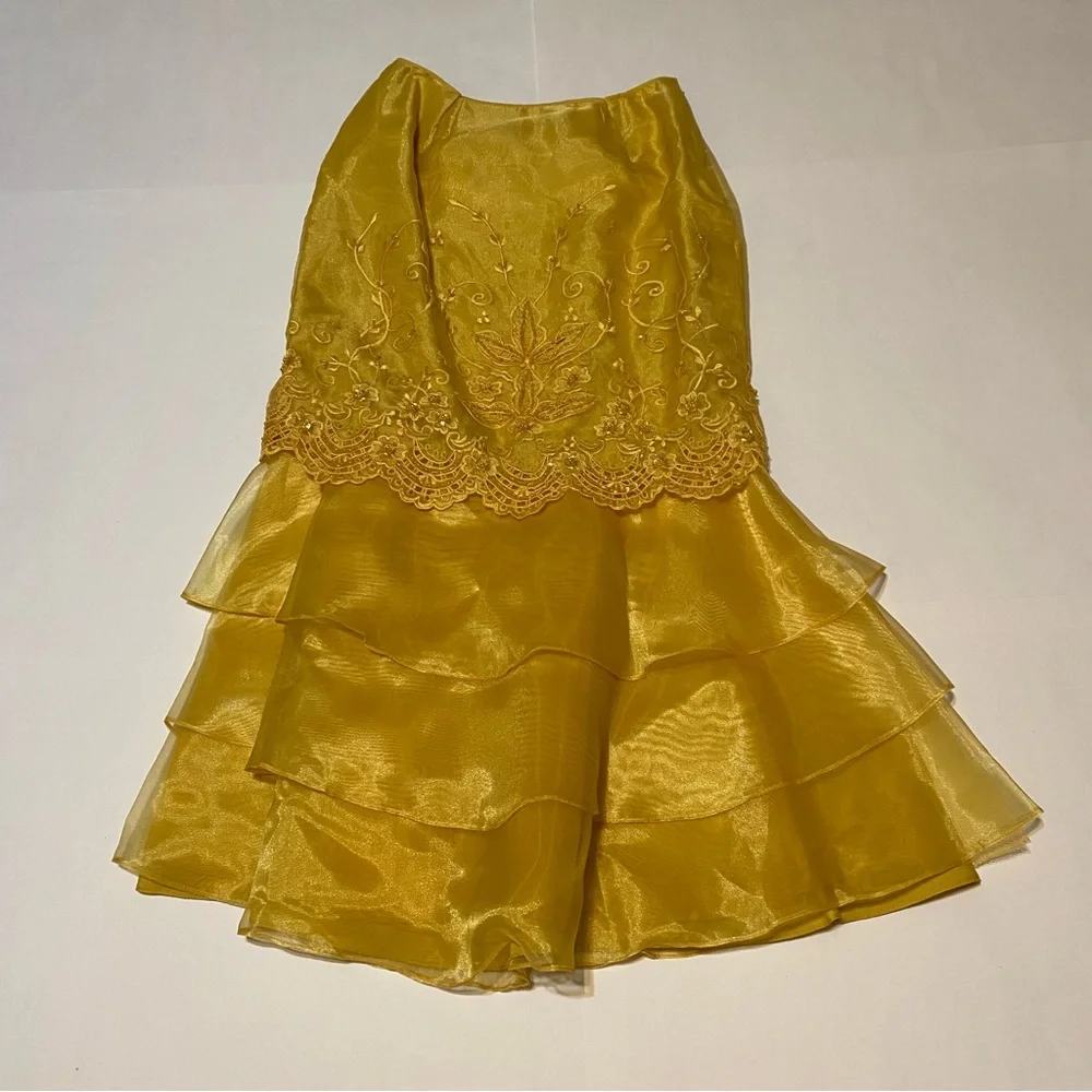 NWOT! Tygie lace skirt suit size 12